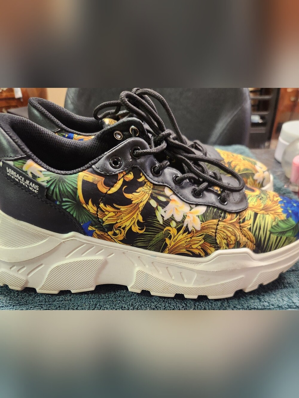 Vercase Women's Sneakers Tropical Baroque print Sz 40